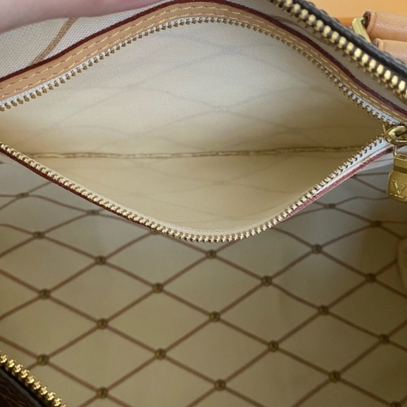 🎀👜🎀✨️✨️Authentic LV limited edition Monogram speedy - Picture 11 of 13